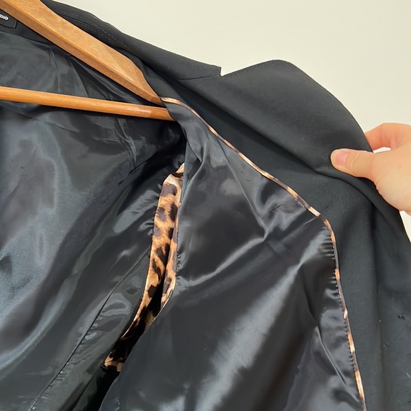 Express Design Studio Vintage Black Padded Blazer w/ Cheetah Lining - Size 10 - Picture 9 of 11